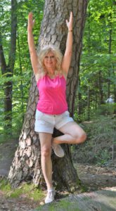 Naturyoga beim Waldbaden